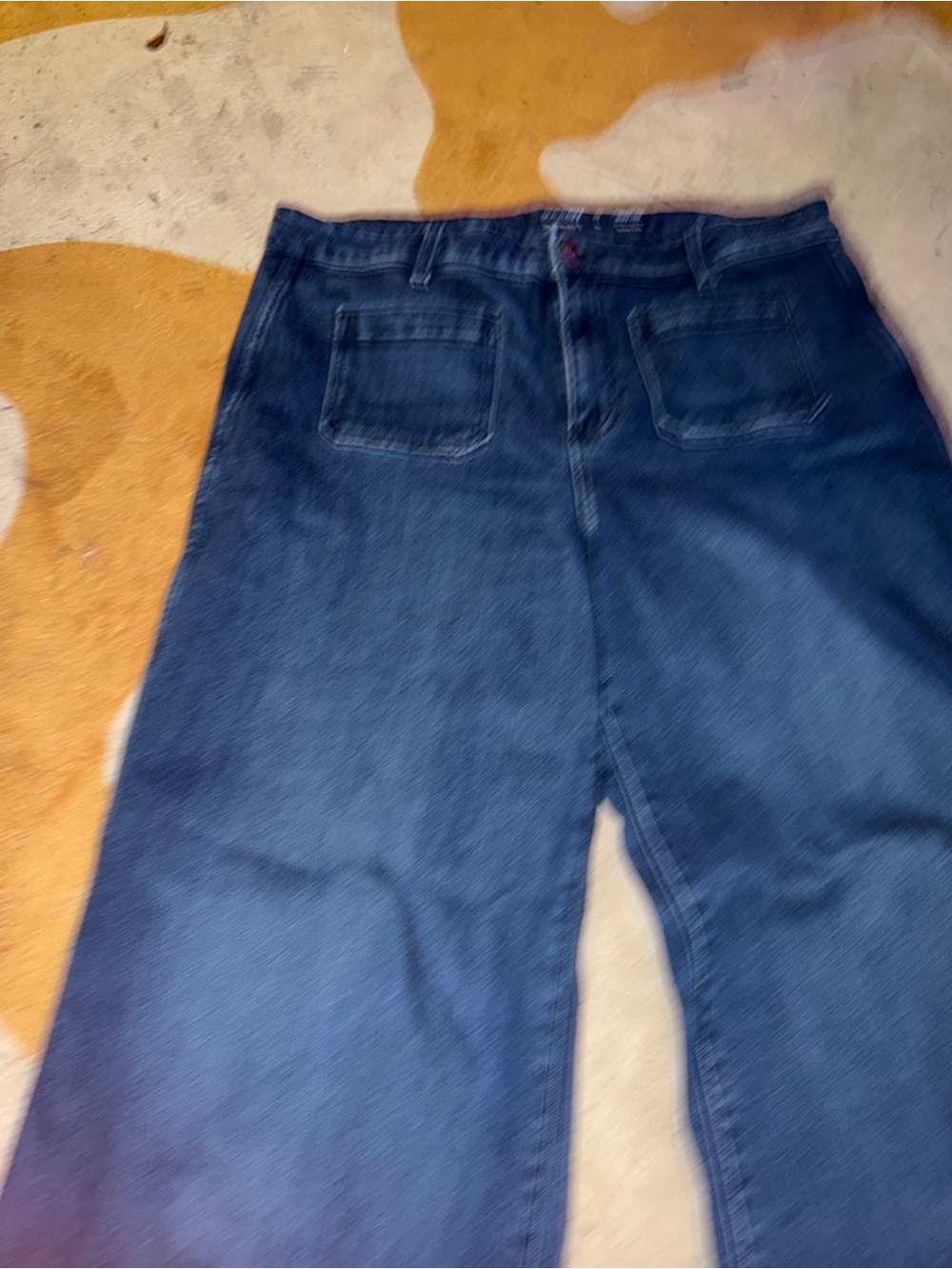 Old Navy Wide Leg Extra High Rise Medium Wash Denim Jeans